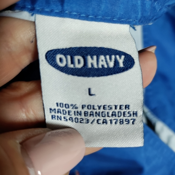 Old Navy Hawaiian print swim trunks. Large. READ DESCRIPTION. 717 - Picture 9 of 9